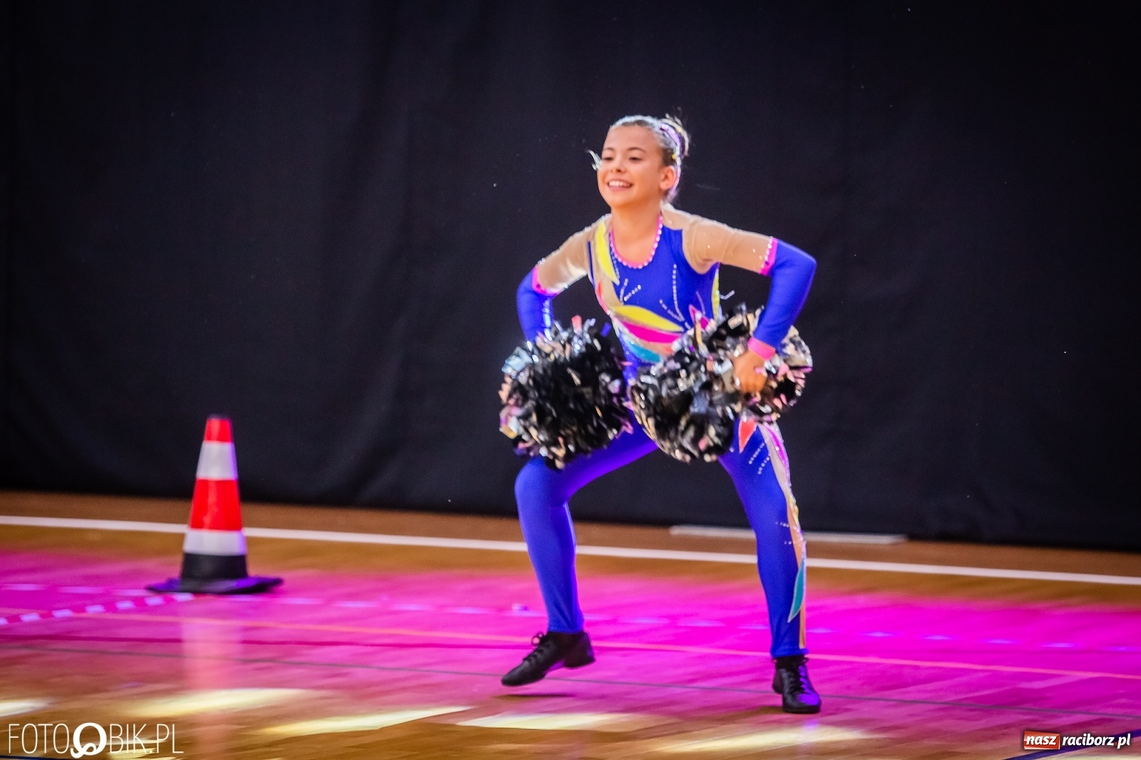 Zdjęcie w galerii na portalu naszraciborz.pl: Ruszyły Otwarte Mistrzostwa Polski Mażoretek w Arenie Rafako [FOTO] wiadomości z regionu