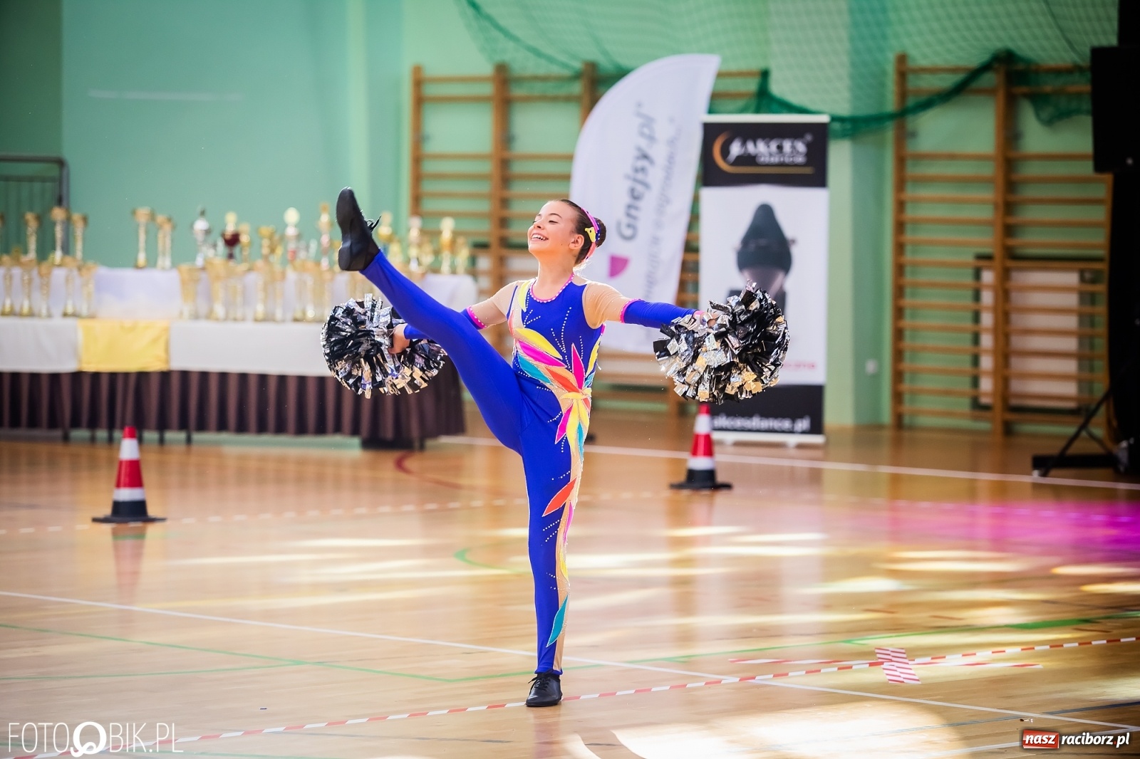 Zdjęcie w galerii na portalu naszraciborz.pl: Ruszyły Otwarte Mistrzostwa Polski Mażoretek w Arenie Rafako [FOTO] wiadomości z regionu