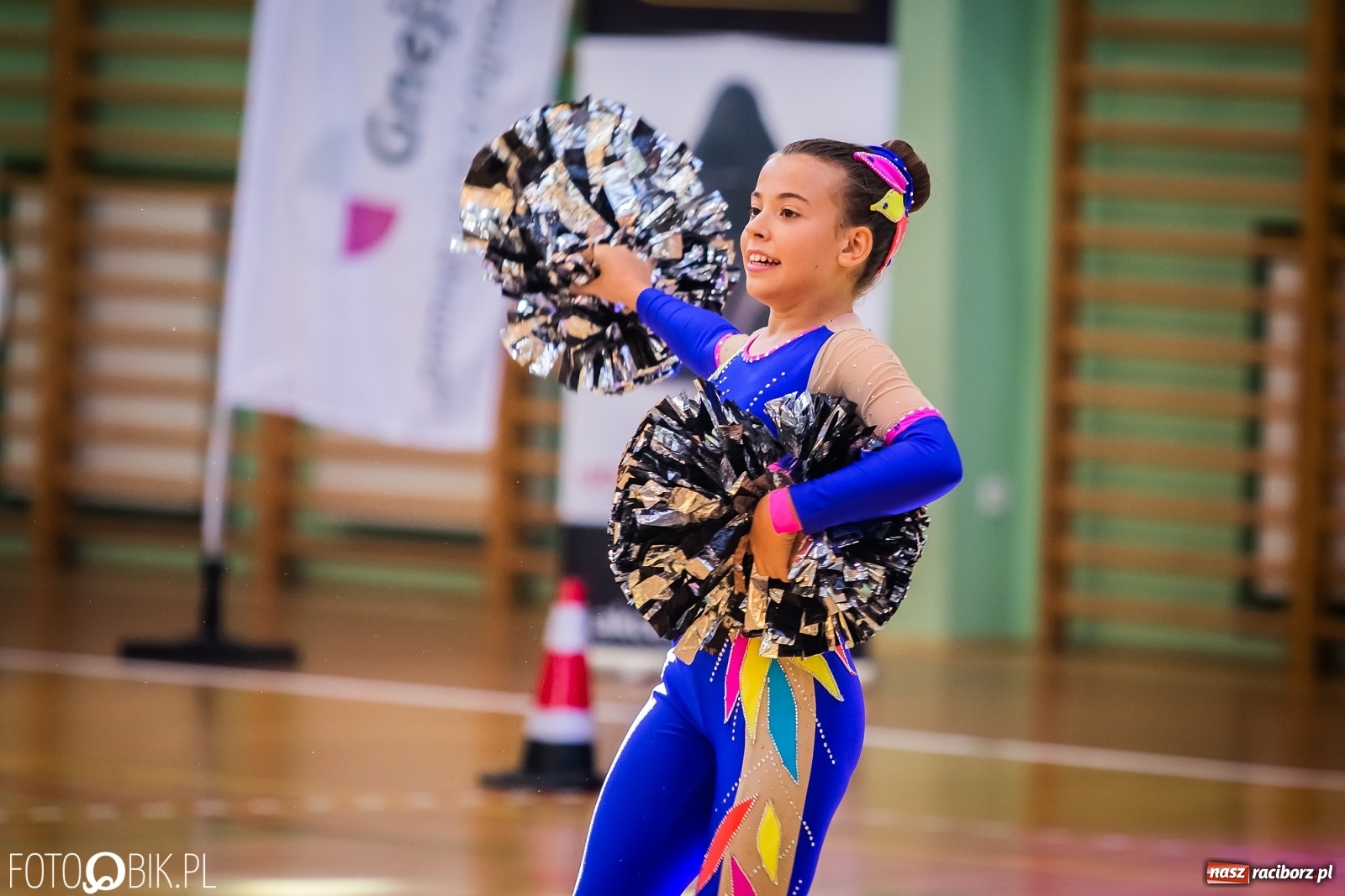 Zdjęcie w galerii na portalu naszraciborz.pl: Ruszyły Otwarte Mistrzostwa Polski Mażoretek w Arenie Rafako [FOTO] wiadomości z regionu
