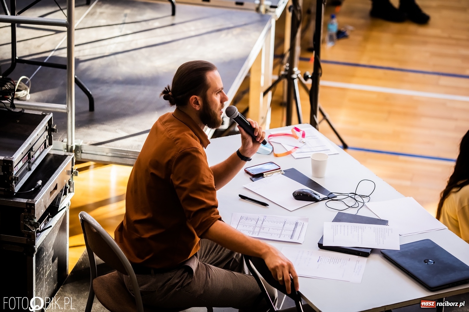 Zdjęcie w galerii na portalu naszraciborz.pl: Ruszyły Otwarte Mistrzostwa Polski Mażoretek w Arenie Rafako [FOTO] wiadomości z regionu