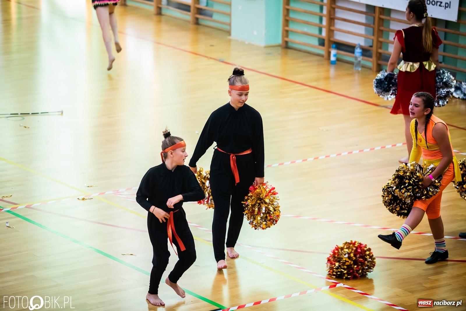 Zdjęcie w galerii na portalu naszraciborz.pl: Ruszyły Otwarte Mistrzostwa Polski Mażoretek w Arenie Rafako [FOTO] wiadomości z regionu
