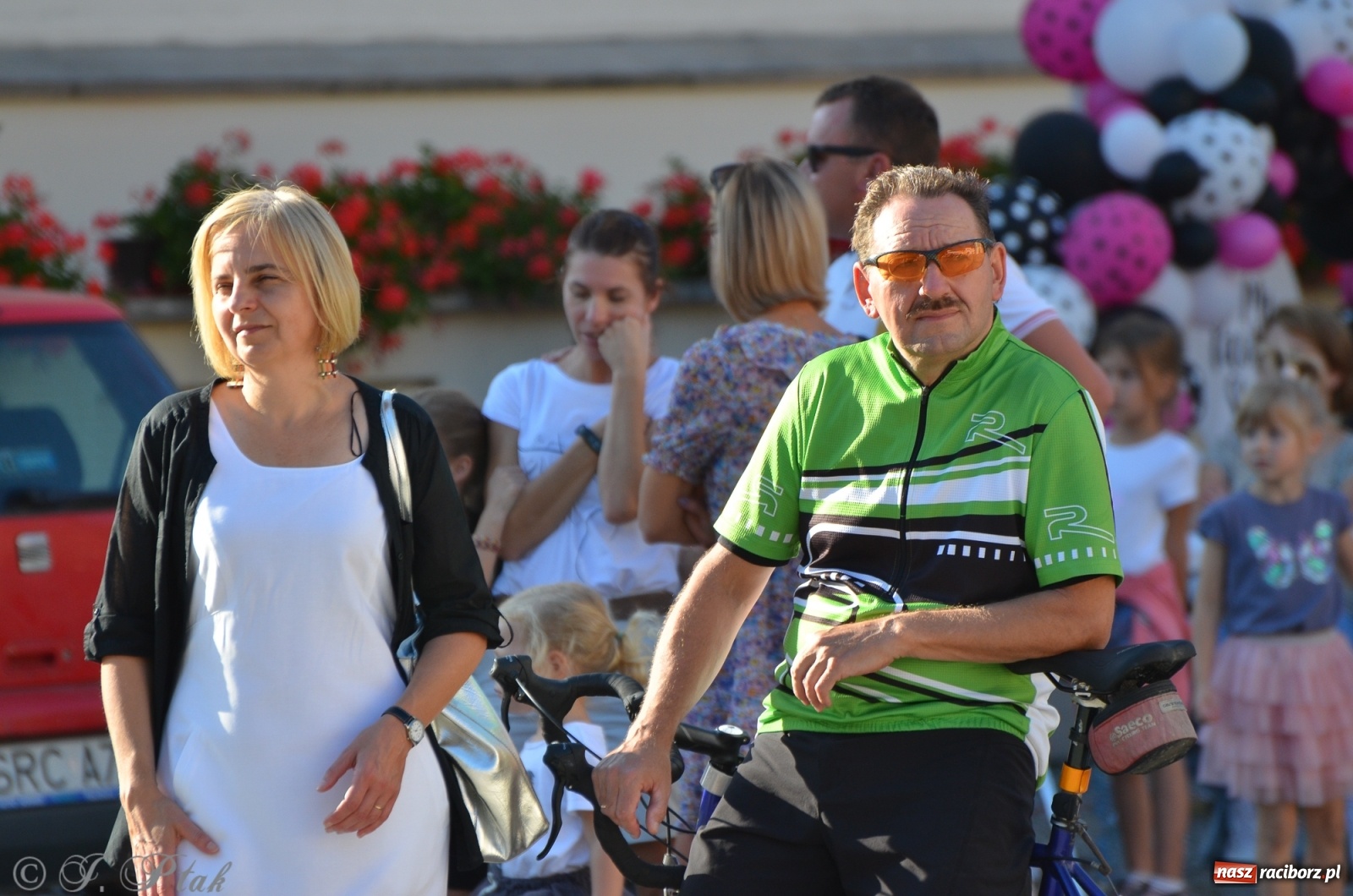 Zdjęcie w galerii na portalu naszraciborz.pl: MDK pochwalił się osiągnięciami na festynie na zamku wiadomości z regionu