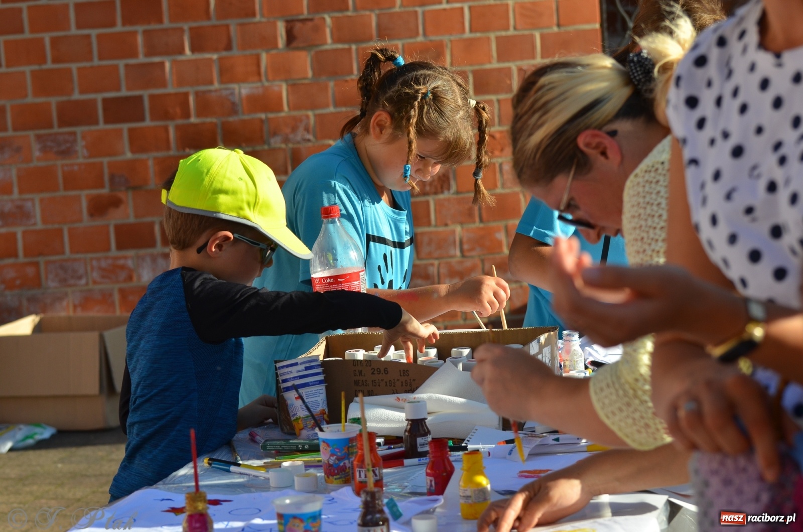 Zdjęcie w galerii na portalu naszraciborz.pl: MDK pochwalił się osiągnięciami na festynie na zamku wiadomości z regionu
