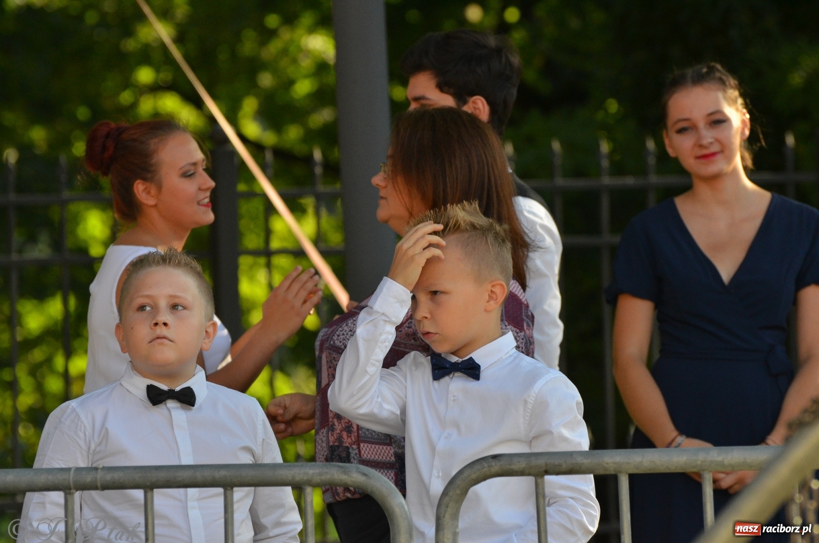 Zdjęcie w galerii na portalu naszraciborz.pl: MDK pochwalił się osiągnięciami na festynie na zamku wiadomości z regionu