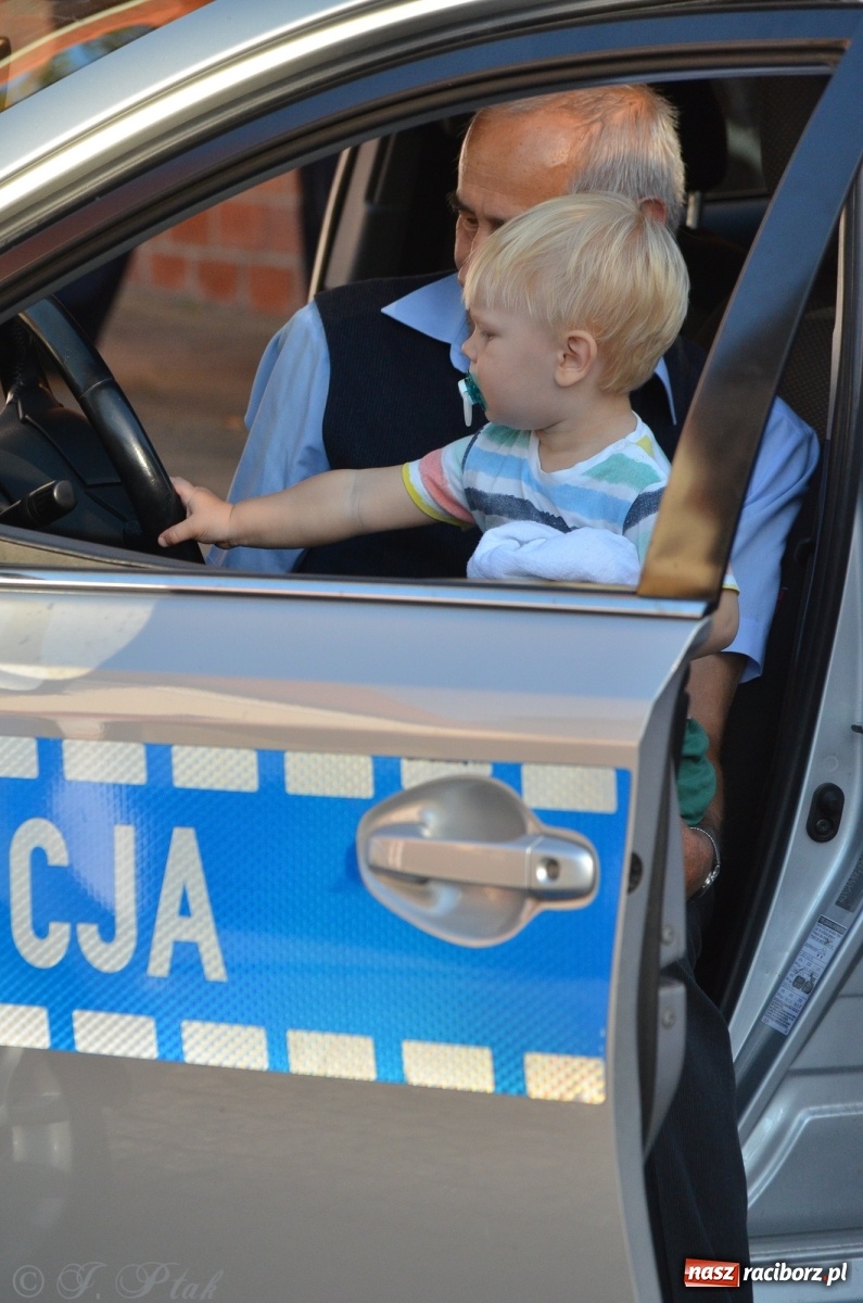 Zdjęcie w galerii na portalu naszraciborz.pl: MDK pochwalił się osiągnięciami na festynie na zamku wiadomości z regionu