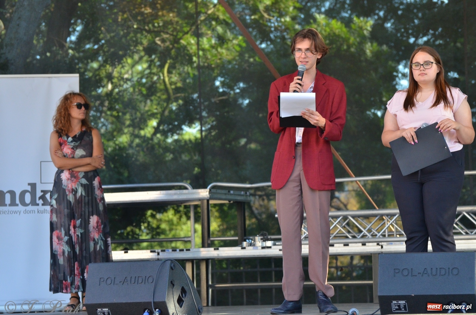 Zdjęcie w galerii na portalu naszraciborz.pl: MDK pochwalił się osiągnięciami na festynie na zamku wiadomości z regionu