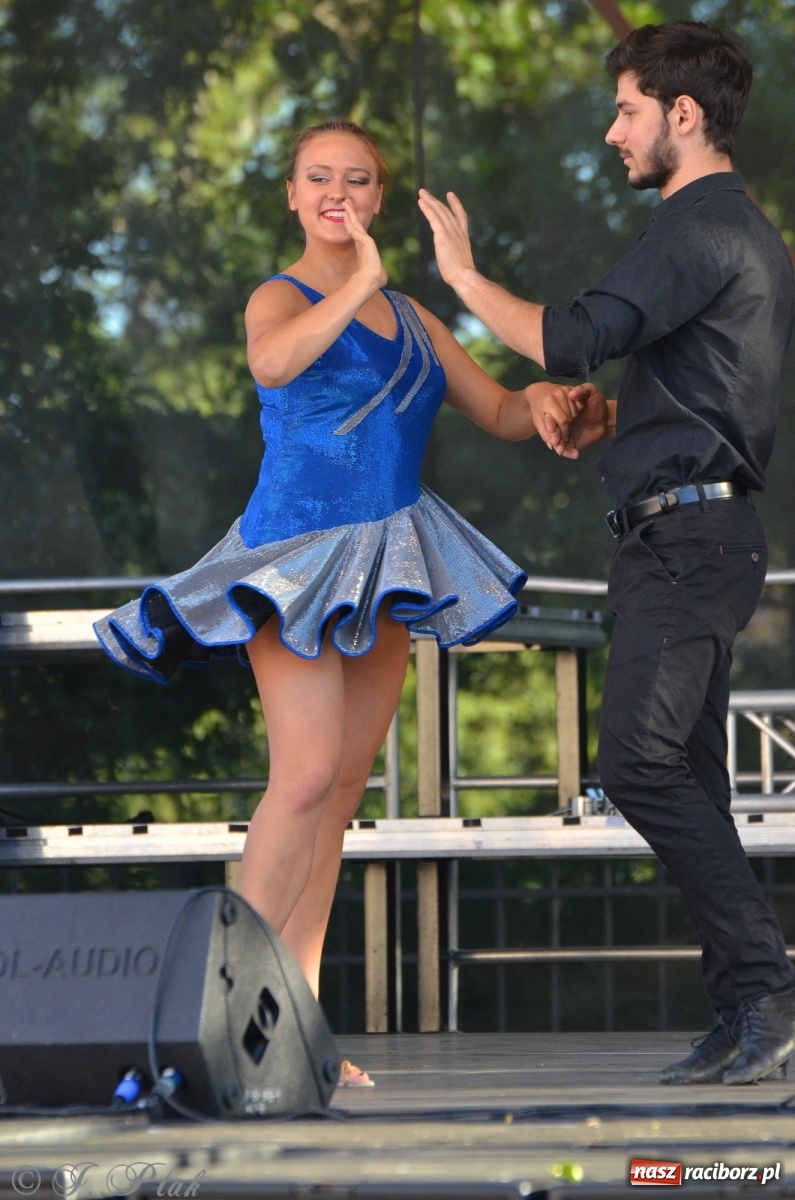 Zdjęcie w galerii na portalu naszraciborz.pl: MDK pochwalił się osiągnięciami na festynie na zamku wiadomości z regionu