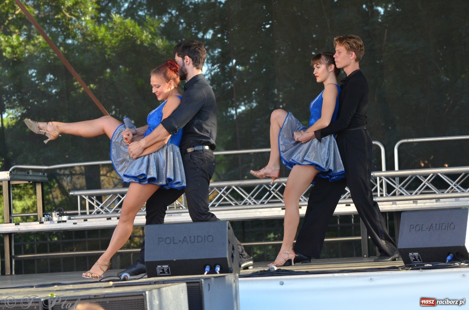 Zdjęcie w galerii na portalu naszraciborz.pl: MDK pochwalił się osiągnięciami na festynie na zamku wiadomości z regionu