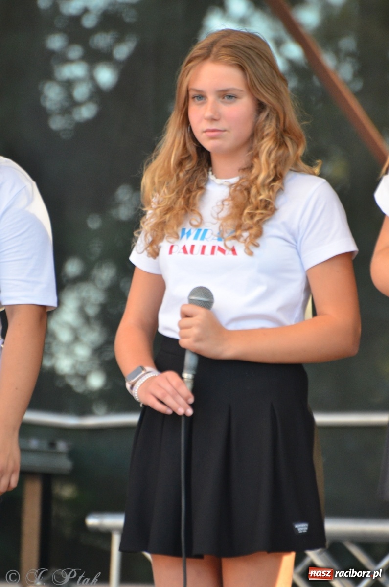 Zdjęcie w galerii na portalu naszraciborz.pl: MDK pochwalił się osiągnięciami na festynie na zamku wiadomości z regionu