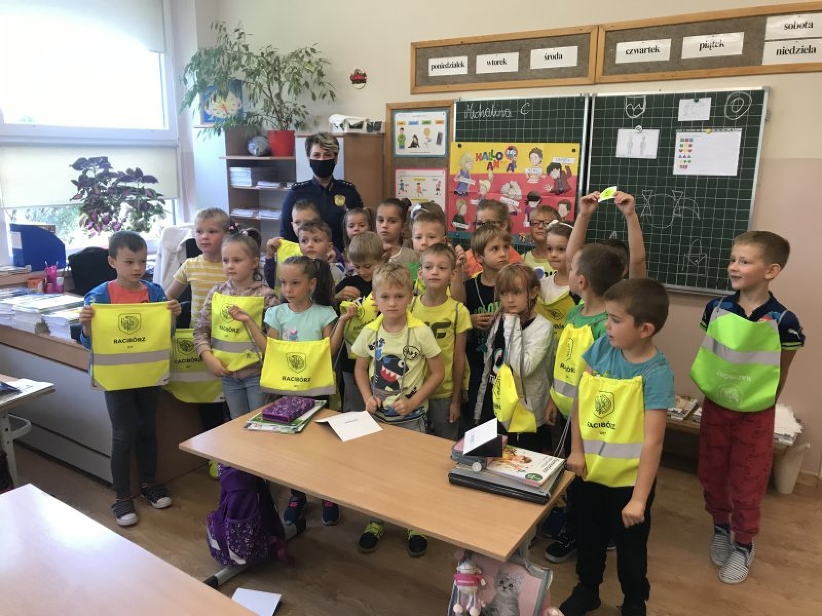 Zdjęcie w galerii na portalu naszraciborz.pl: Ruszyła akcja Bezpieczna droga do szkoły wiadomości z regionu