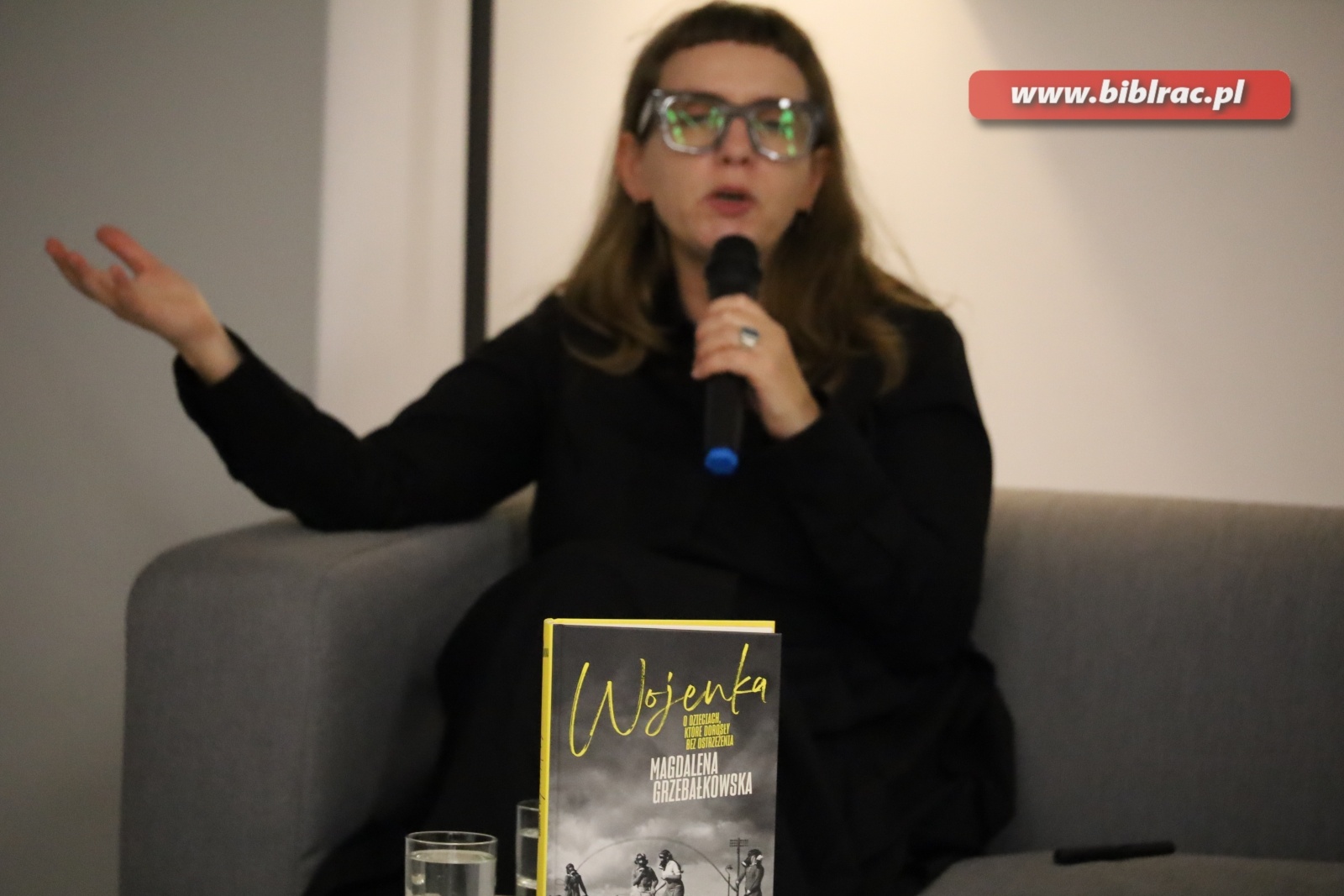 Zdjęcie w galerii na portalu naszraciborz.pl: Wojna nie kończy się nigdy. Grzebałkowska w raciborskiej bibliotece wiadomości z regionu