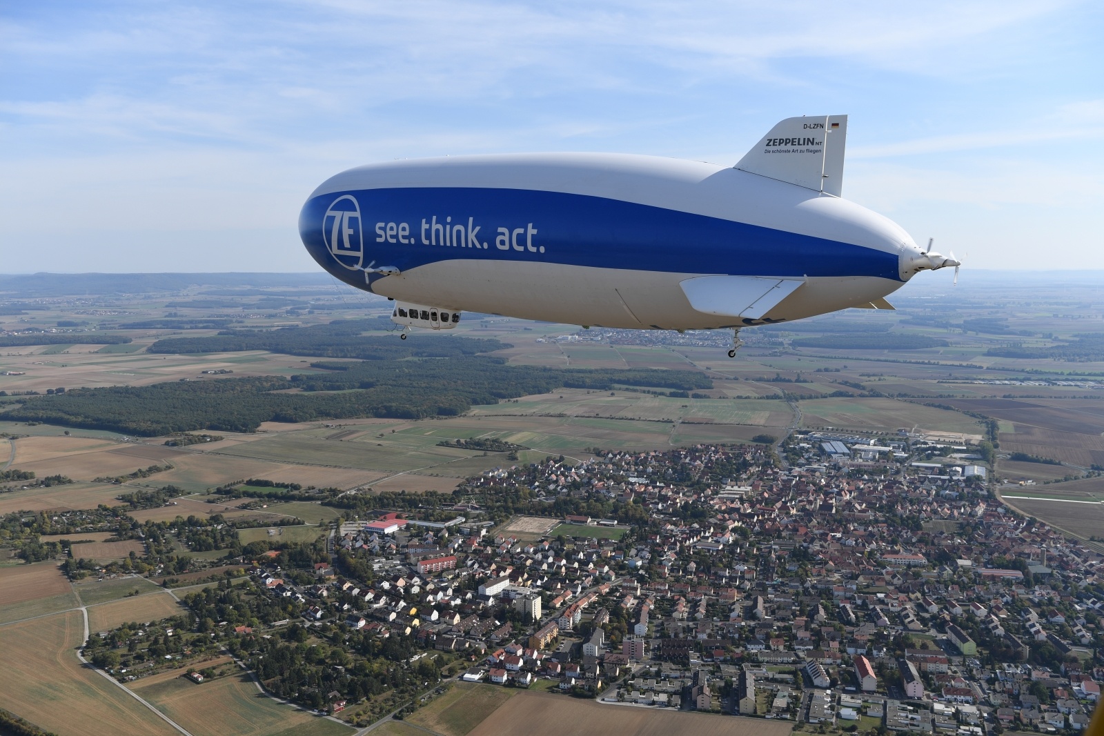 Zdjęcie w galerii na portalu naszraciborz.pl: Zeppelin Tour 2021. Sterowiec nad Śląskiem wiadomości z regionu