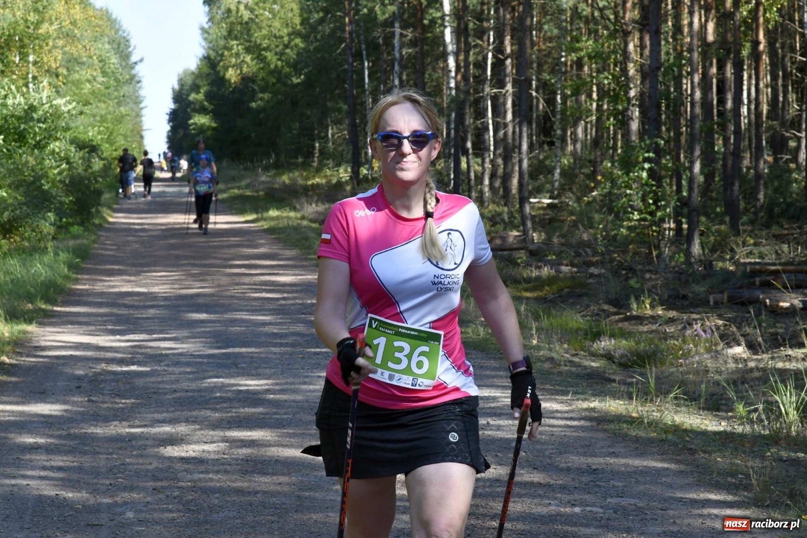 Zdjęcie w galerii na portalu naszraciborz.pl: VI Kuźniański Półmaraton Leśny RAFAMET wiadomości z regionu