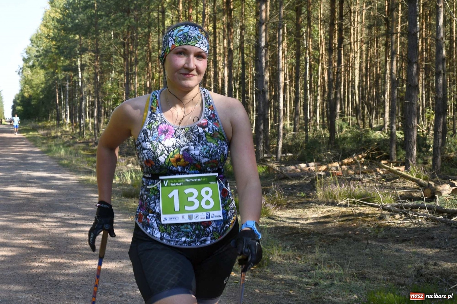 Zdjęcie w galerii na portalu naszraciborz.pl: VI Kuźniański Półmaraton Leśny RAFAMET wiadomości z regionu