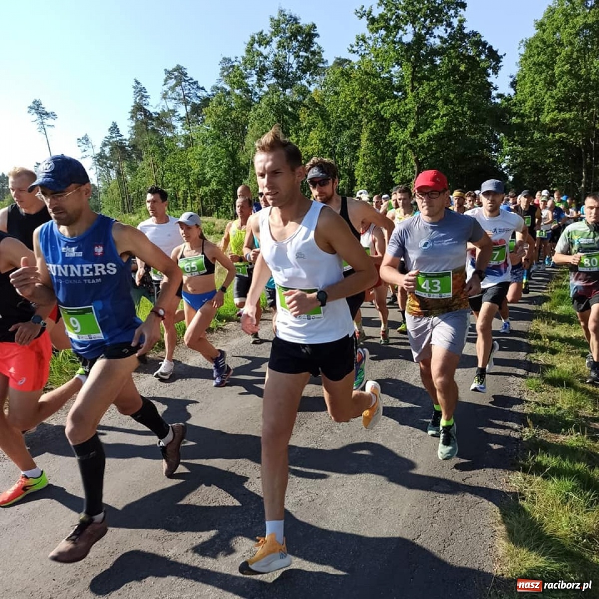 Zdjęcie w galerii na portalu naszraciborz.pl: VI Kuźniański Półmaraton Leśny RAFAMET wiadomości z regionu