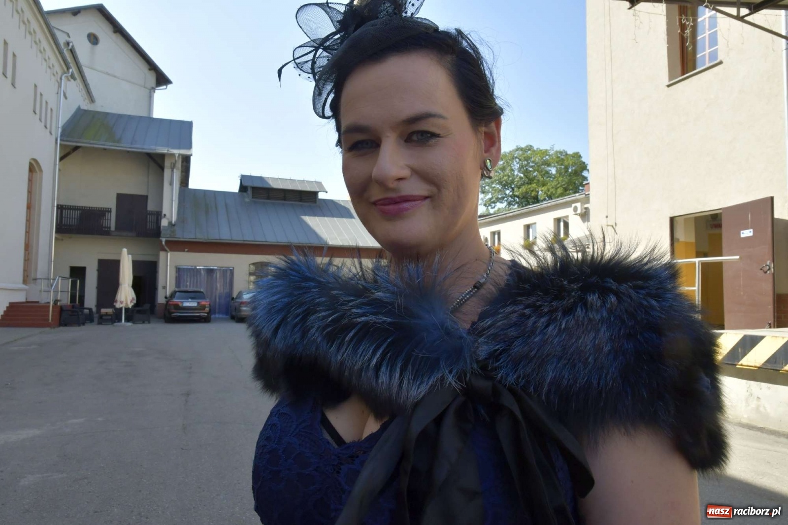 Zdjęcie w galerii na portalu naszraciborz.pl: Mistrz Kaufmann wrócił do browaru w Raciborzu. Zwiedzanie z historycznymi postaciami [WIDEO] wiadomości z regionu