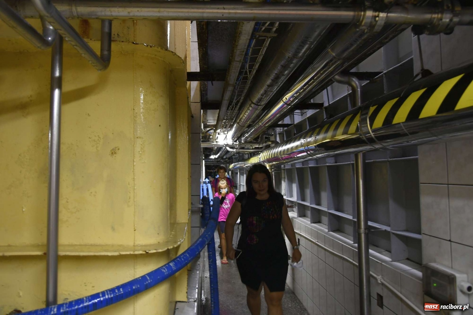 Zdjęcie w galerii na portalu naszraciborz.pl: Mistrz Kaufmann wrócił do browaru w Raciborzu. Zwiedzanie z historycznymi postaciami [WIDEO] wiadomości z regionu