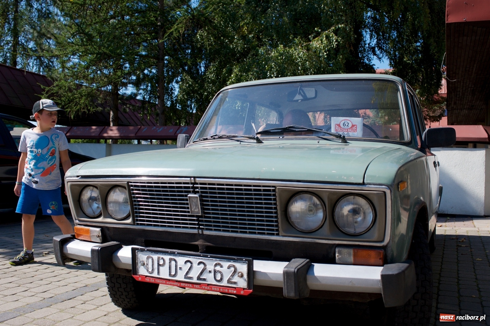 Zdjęcie w galerii na portalu naszraciborz.pl: Starych pojazdów czar. Rajd Pruski zawitał do Tworkowa [FOTO] wiadomości z regionu