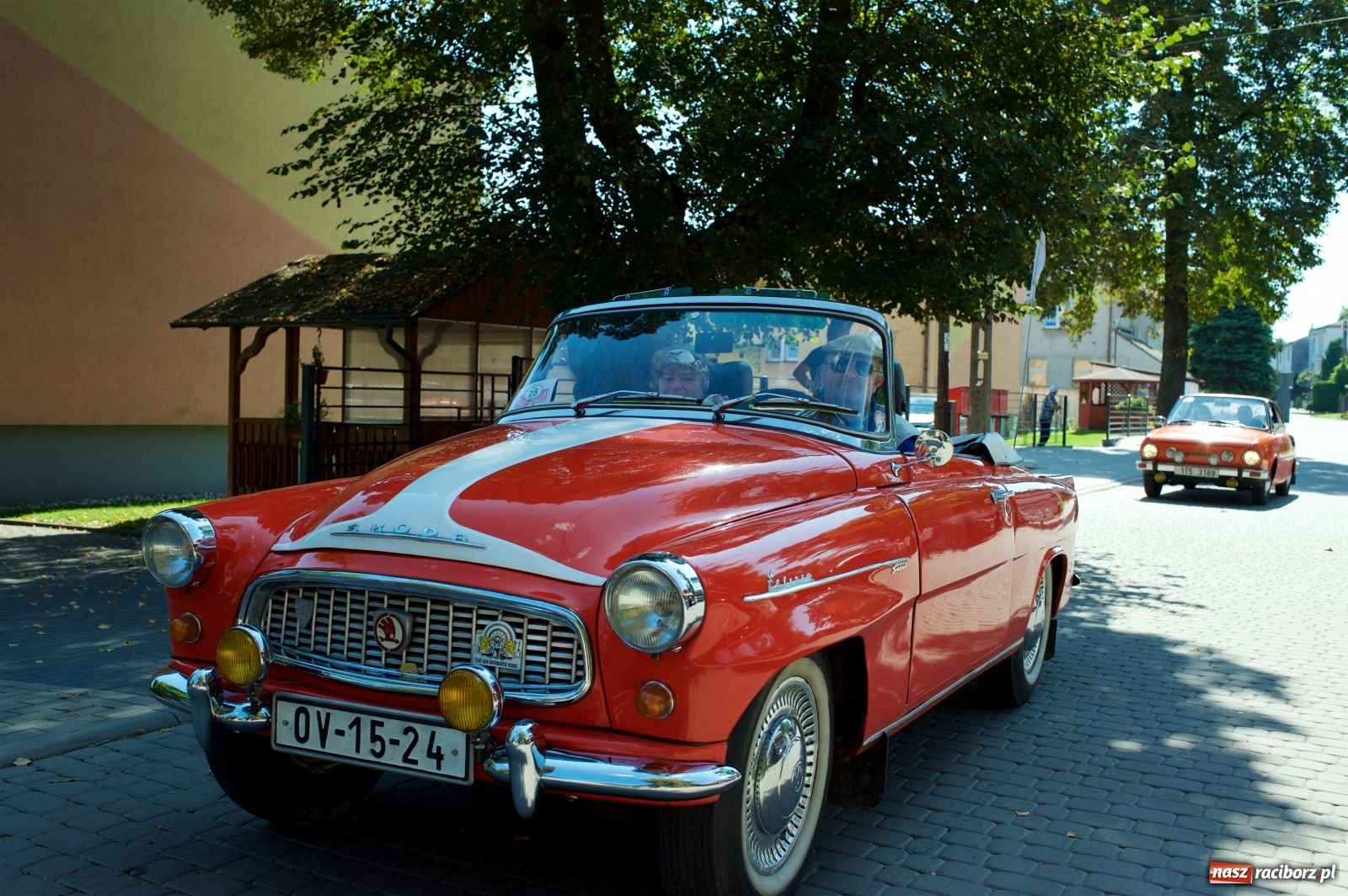 Zdjęcie w galerii na portalu naszraciborz.pl: Starych pojazdów czar. Rajd Pruski zawitał do Tworkowa [FOTO] wiadomości z regionu