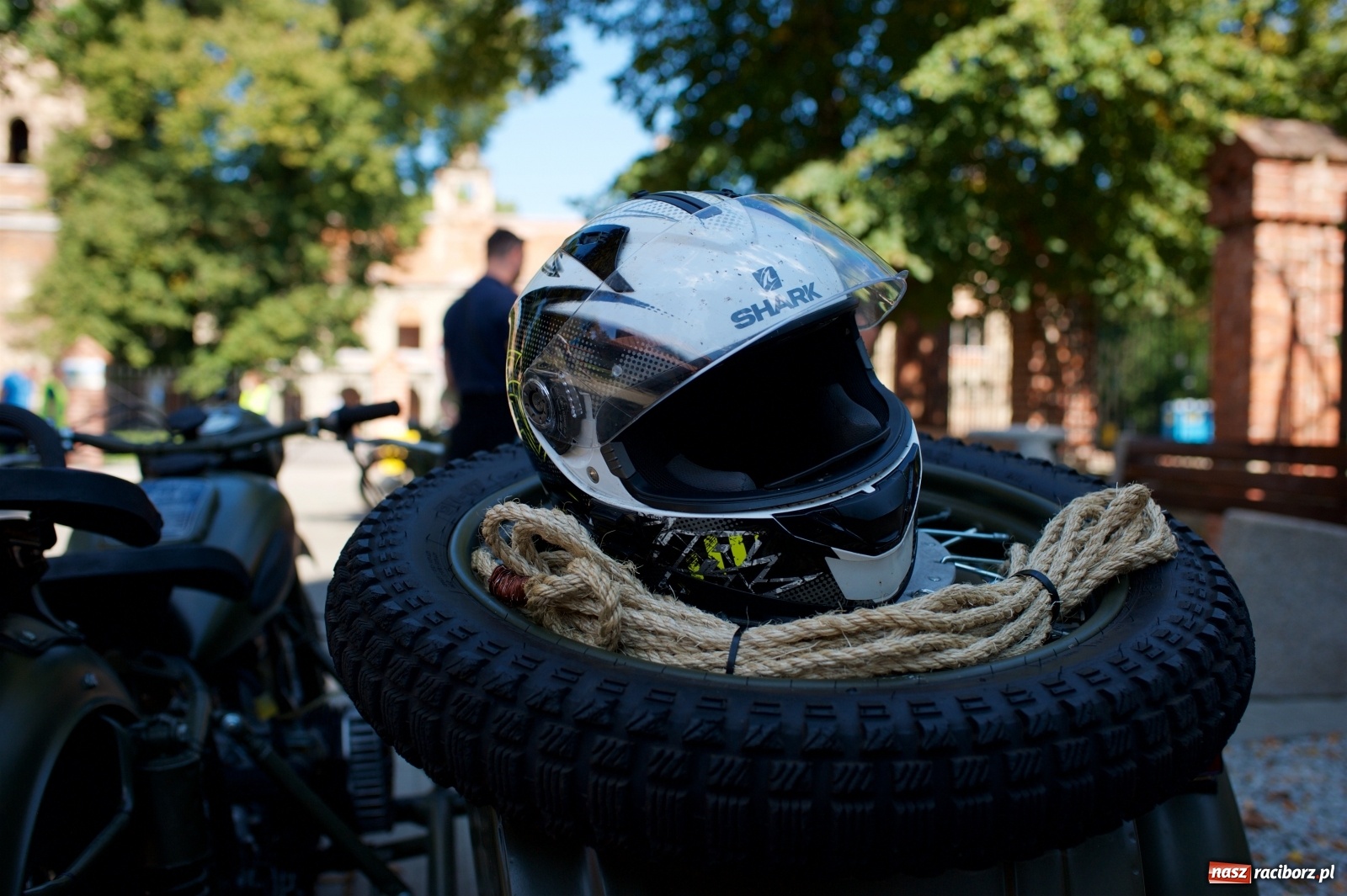 Zdjęcie w galerii na portalu naszraciborz.pl: Starych pojazdów czar. Rajd Pruski zawitał do Tworkowa [FOTO] wiadomości z regionu