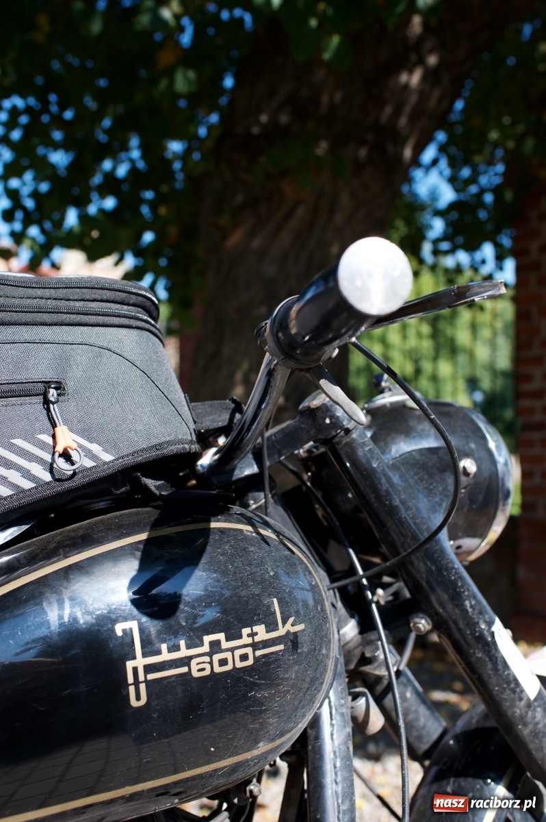 Zdjęcie w galerii na portalu naszraciborz.pl: Starych pojazdów czar. Rajd Pruski zawitał do Tworkowa [FOTO] wiadomości z regionu