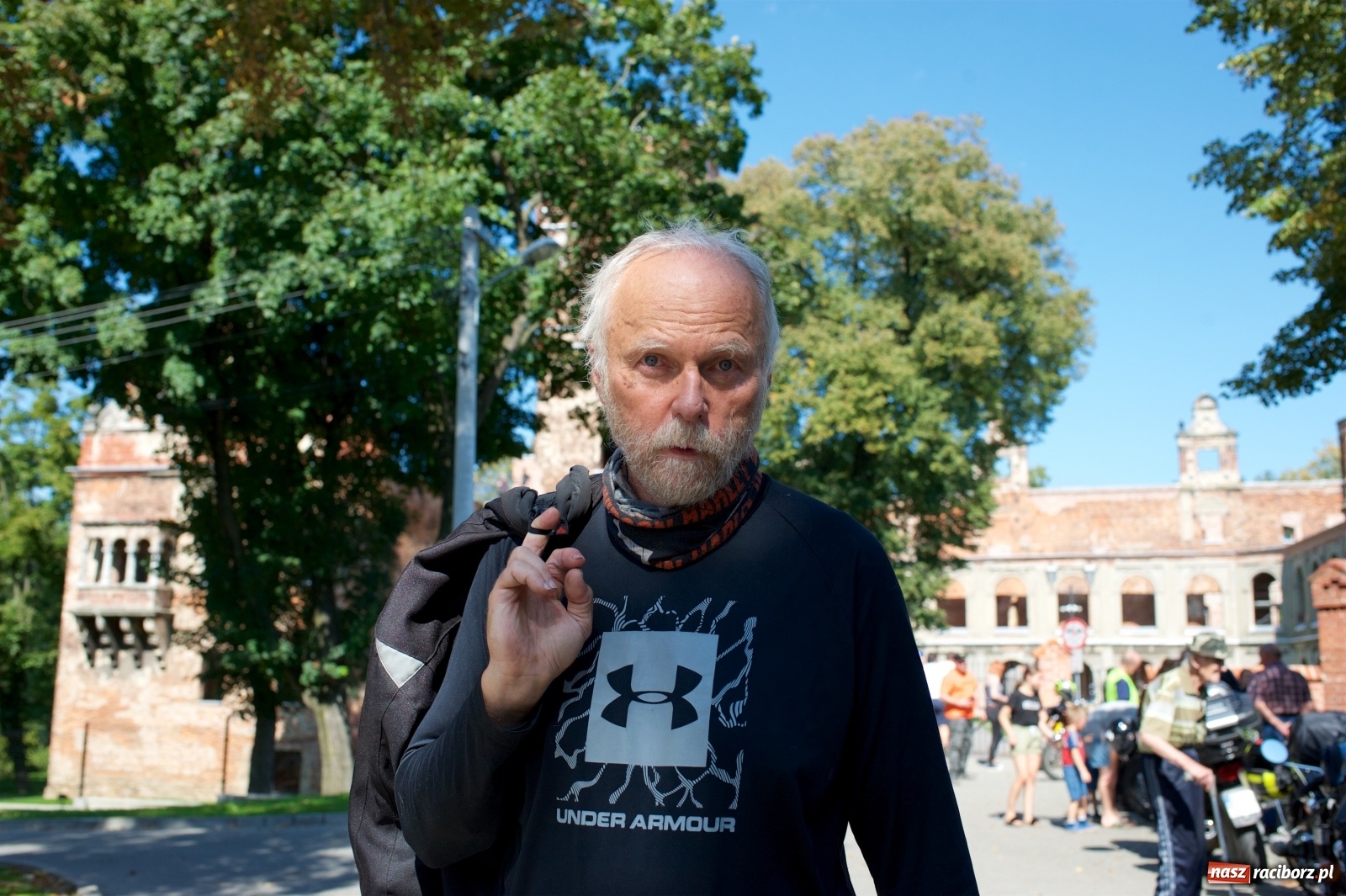 Zdjęcie w galerii na portalu naszraciborz.pl: Starych pojazdów czar. Rajd Pruski zawitał do Tworkowa [FOTO] wiadomości z regionu