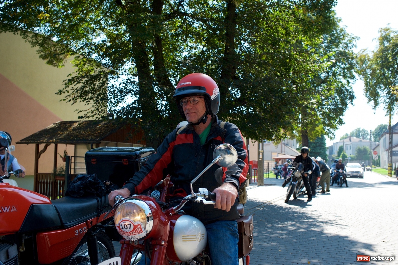 Zdjęcie w galerii na portalu naszraciborz.pl: Starych pojazdów czar. Rajd Pruski zawitał do Tworkowa [FOTO] wiadomości z regionu