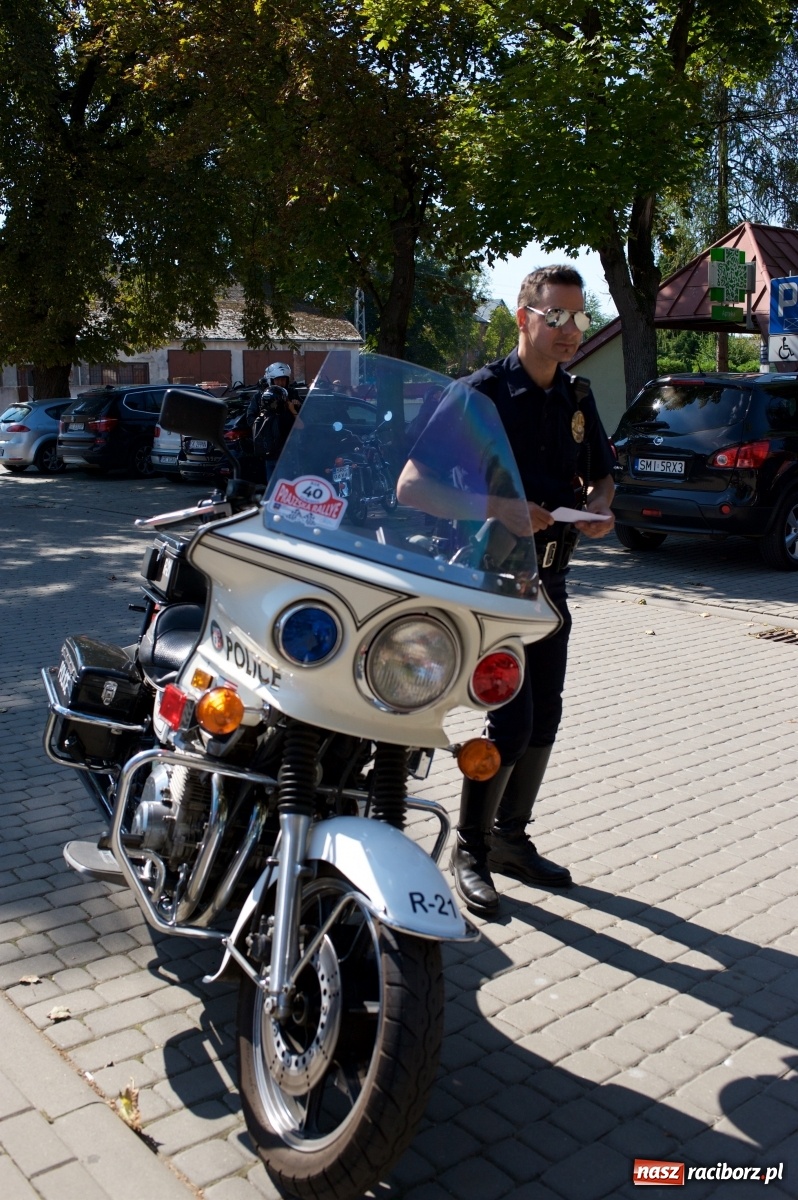 Zdjęcie w galerii na portalu naszraciborz.pl: Starych pojazdów czar. Rajd Pruski zawitał do Tworkowa [FOTO] wiadomości z regionu