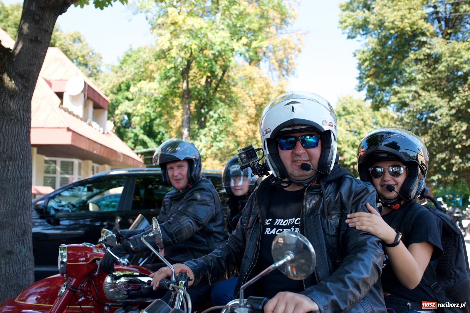 Zdjęcie w galerii na portalu naszraciborz.pl: Starych pojazdów czar. Rajd Pruski zawitał do Tworkowa [FOTO] wiadomości z regionu