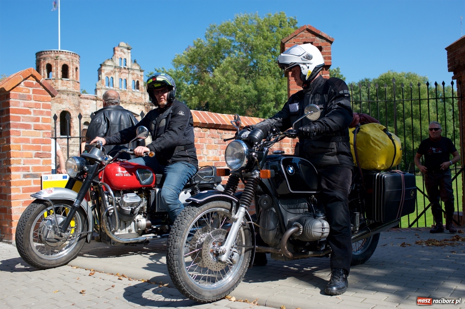 Zdjęcie w galerii na portalu naszraciborz.pl: Starych pojazdów czar. Rajd Pruski zawitał do Tworkowa [FOTO] wiadomości z regionu