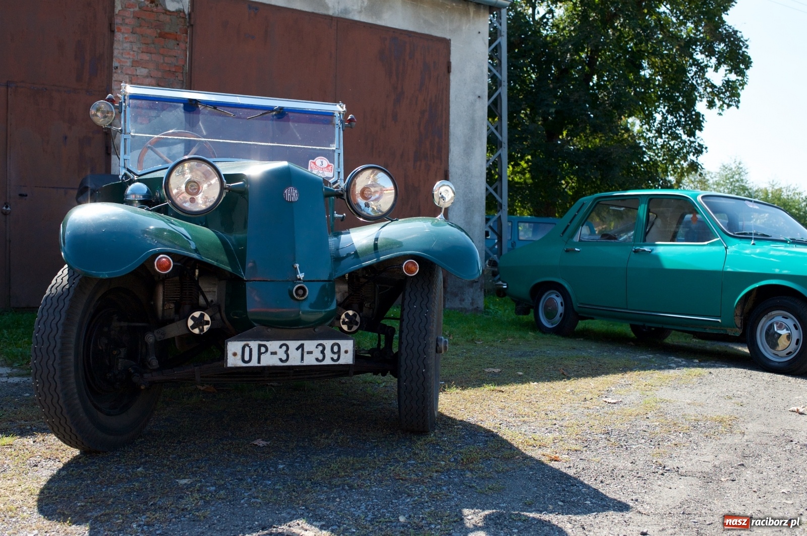 Zdjęcie w galerii na portalu naszraciborz.pl: Starych pojazdów czar. Rajd Pruski zawitał do Tworkowa [FOTO] wiadomości z regionu