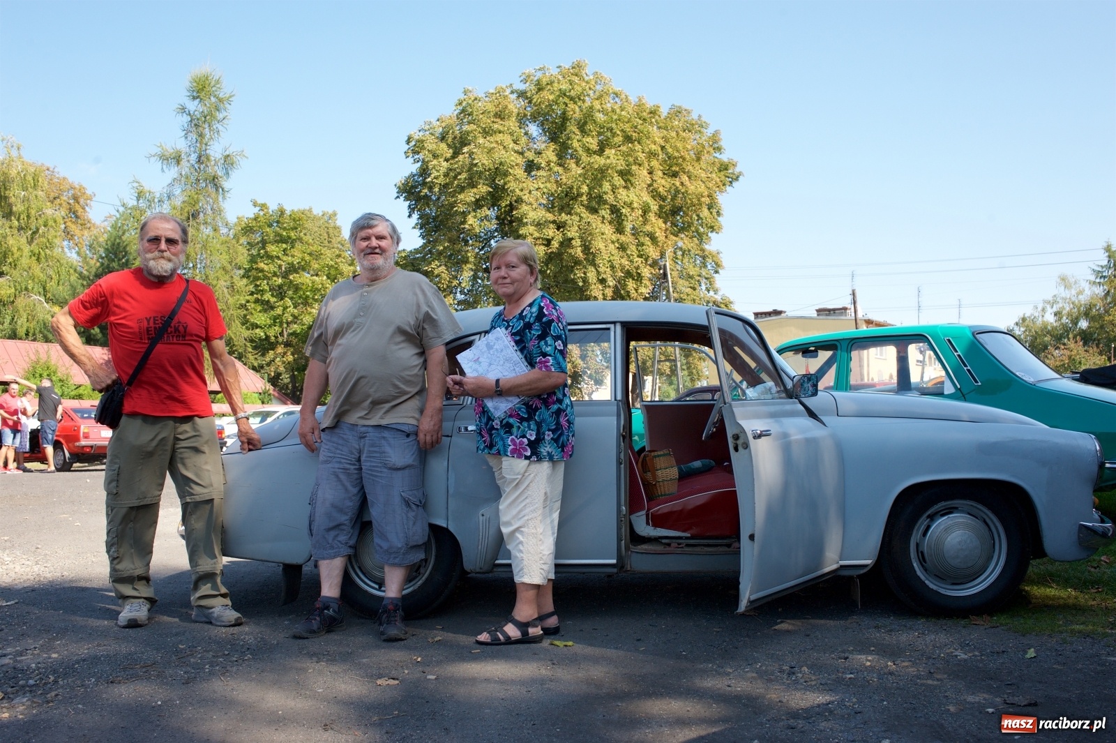 Zdjęcie w galerii na portalu naszraciborz.pl: Starych pojazdów czar. Rajd Pruski zawitał do Tworkowa [FOTO] wiadomości z regionu