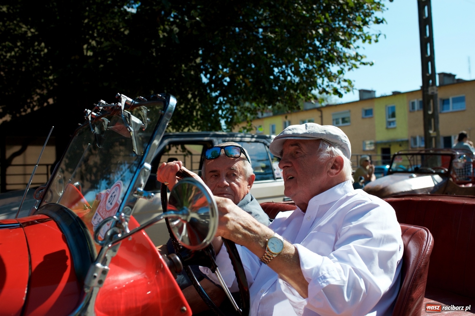 Zdjęcie w galerii na portalu naszraciborz.pl: Starych pojazdów czar. Rajd Pruski zawitał do Tworkowa [FOTO] wiadomości z regionu