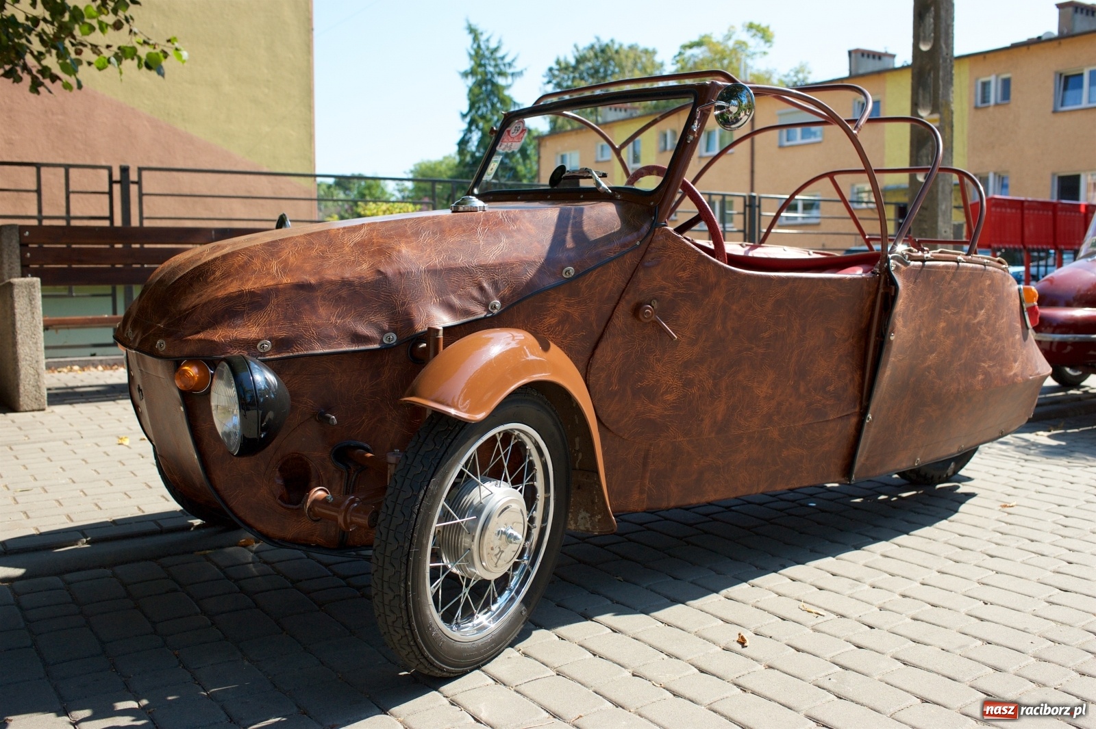 Zdjęcie w galerii na portalu naszraciborz.pl: Starych pojazdów czar. Rajd Pruski zawitał do Tworkowa [FOTO] wiadomości z regionu