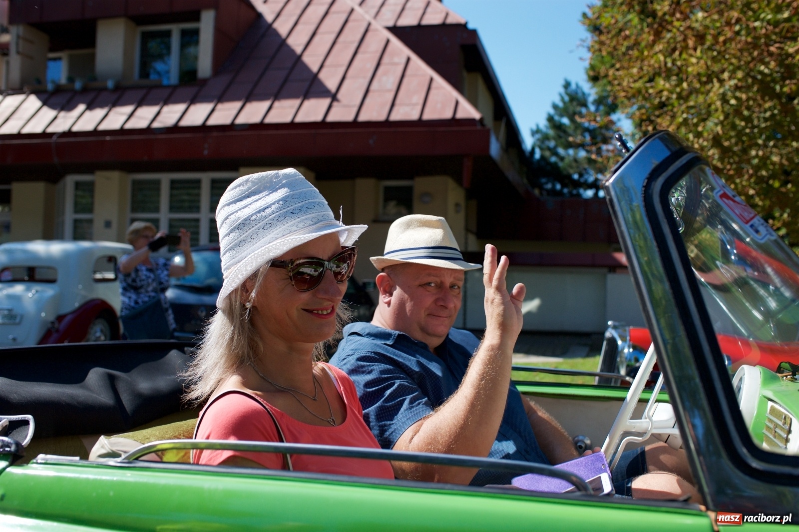 Zdjęcie w galerii na portalu naszraciborz.pl: Starych pojazdów czar. Rajd Pruski zawitał do Tworkowa [FOTO] wiadomości z regionu