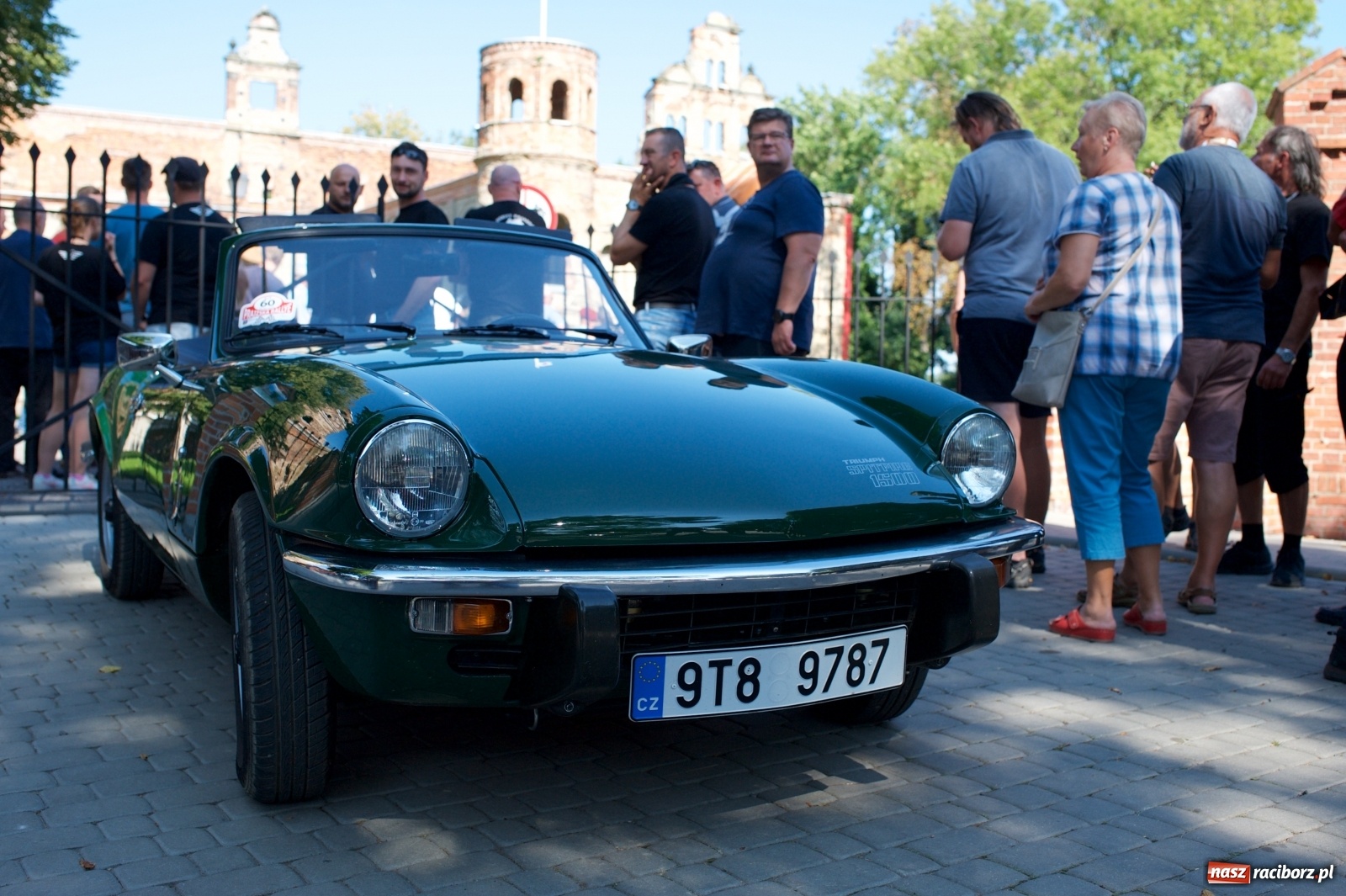 Zdjęcie w galerii na portalu naszraciborz.pl: Starych pojazdów czar. Rajd Pruski zawitał do Tworkowa [FOTO] wiadomości z regionu
