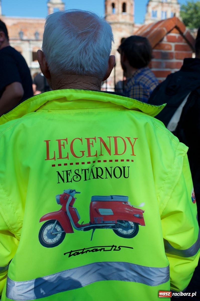 Zdjęcie w galerii na portalu naszraciborz.pl: Starych pojazdów czar. Rajd Pruski zawitał do Tworkowa [FOTO] wiadomości z regionu