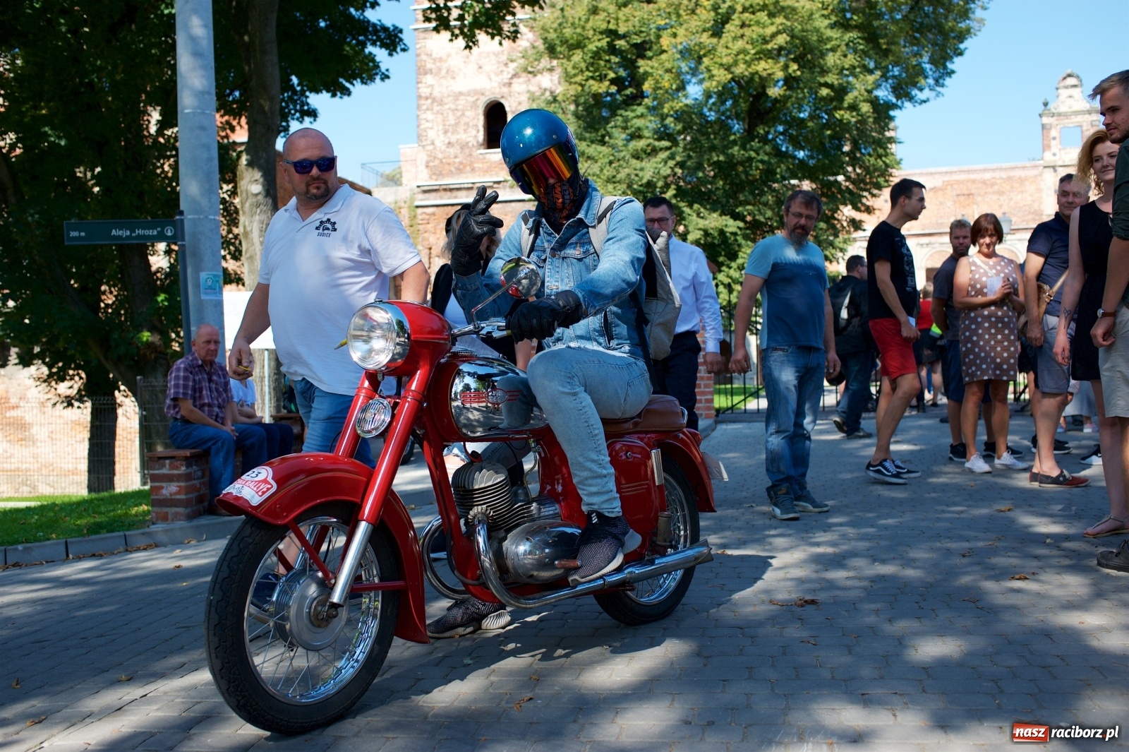 Zdjęcie w galerii na portalu naszraciborz.pl: Starych pojazdów czar. Rajd Pruski zawitał do Tworkowa [FOTO] wiadomości z regionu