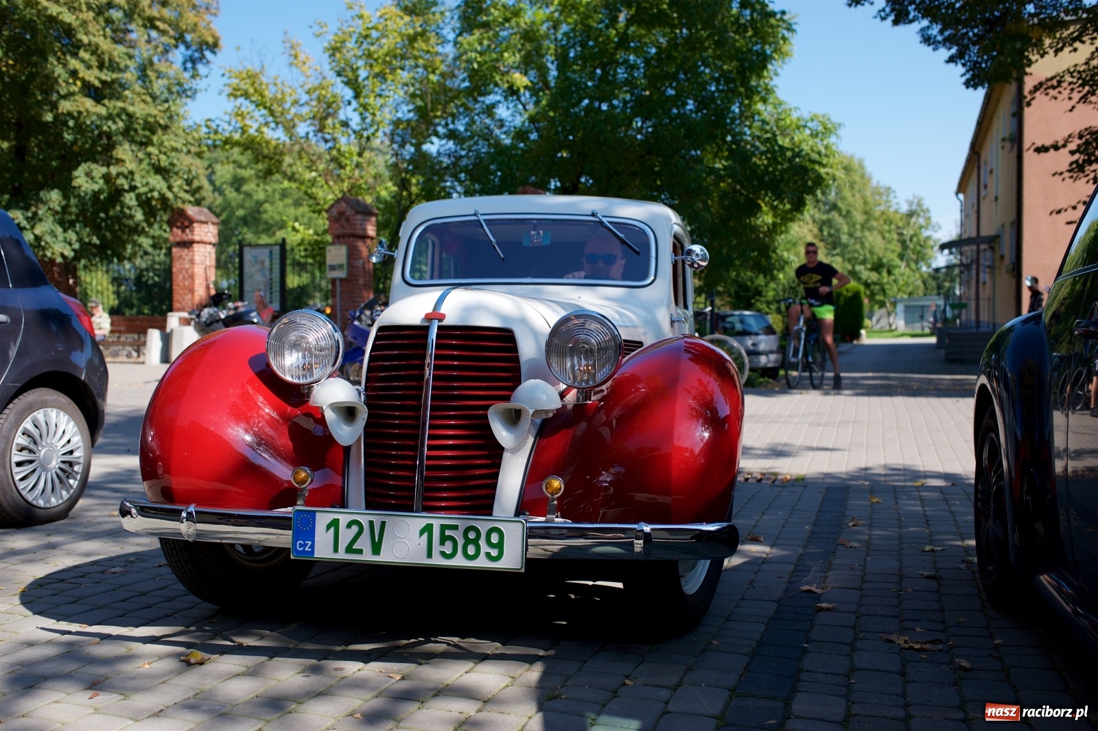 Zdjęcie w galerii na portalu naszraciborz.pl: Starych pojazdów czar. Rajd Pruski zawitał do Tworkowa [FOTO] wiadomości z regionu