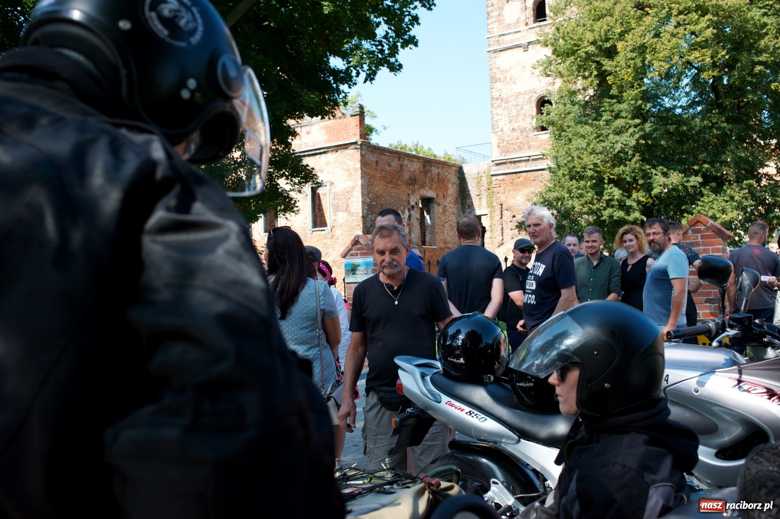 Zdjęcie w galerii na portalu naszraciborz.pl: Starych pojazdów czar. Rajd Pruski zawitał do Tworkowa [FOTO] wiadomości z regionu