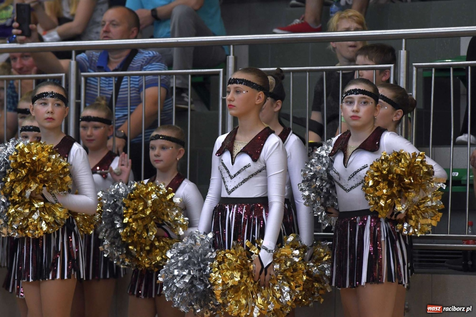 Zdjęcie w galerii na portalu naszraciborz.pl: Pół tysiąca tańców w Arenie Rafako [FOTO i WIDEO] wiadomości z regionu