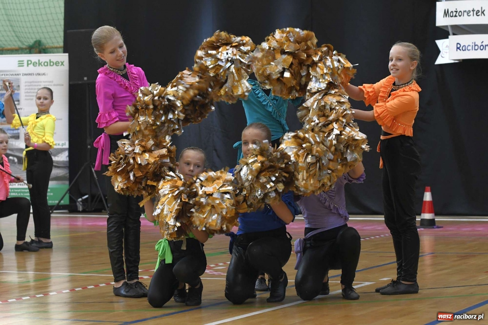 Zdjęcie w galerii na portalu naszraciborz.pl: Pół tysiąca tańców w Arenie Rafako [FOTO i WIDEO] wiadomości z regionu