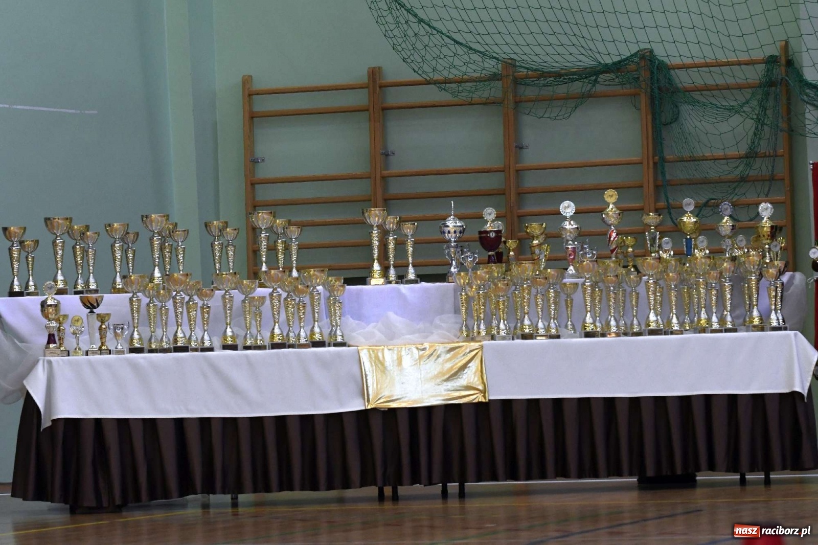 Zdjęcie w galerii na portalu naszraciborz.pl: Pół tysiąca tańców w Arenie Rafako [FOTO i WIDEO] wiadomości z regionu