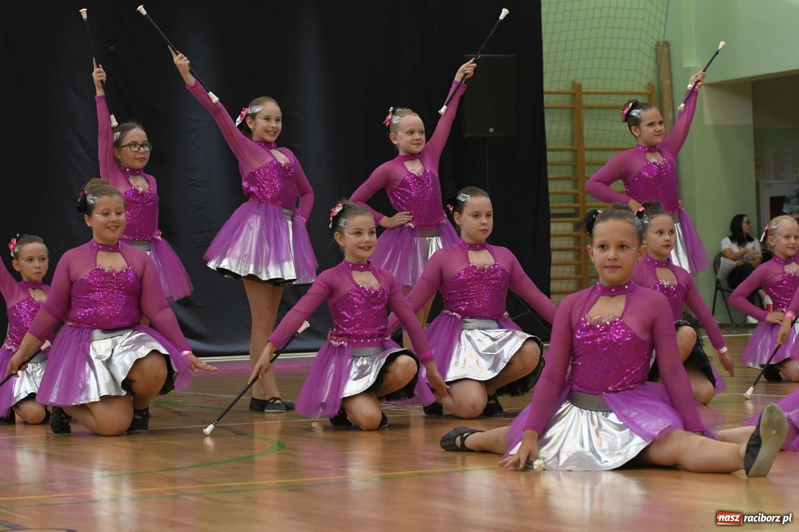 Zdjęcie w galerii na portalu naszraciborz.pl: Pół tysiąca tańców w Arenie Rafako [FOTO i WIDEO] wiadomości z regionu