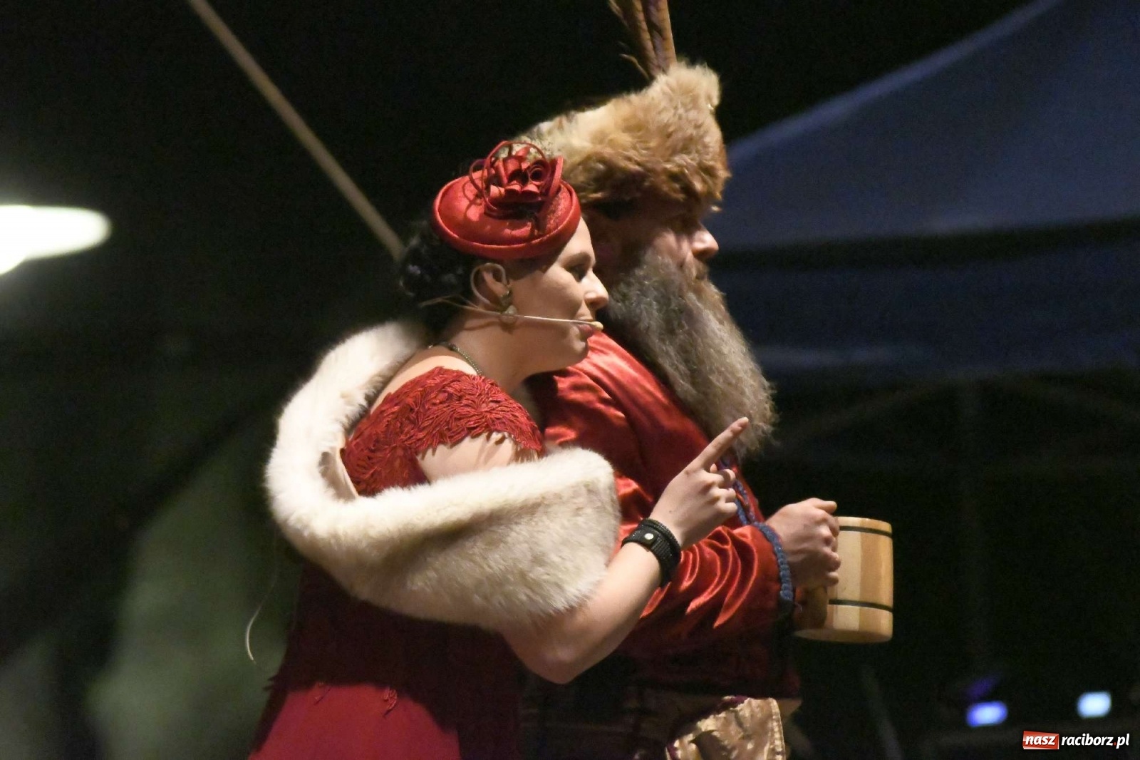 Zdjęcie w galerii na portalu naszraciborz.pl: Inscenizacja pożaru zamku w Raciborzu [FOTO i WIDEO] wiadomości z regionu