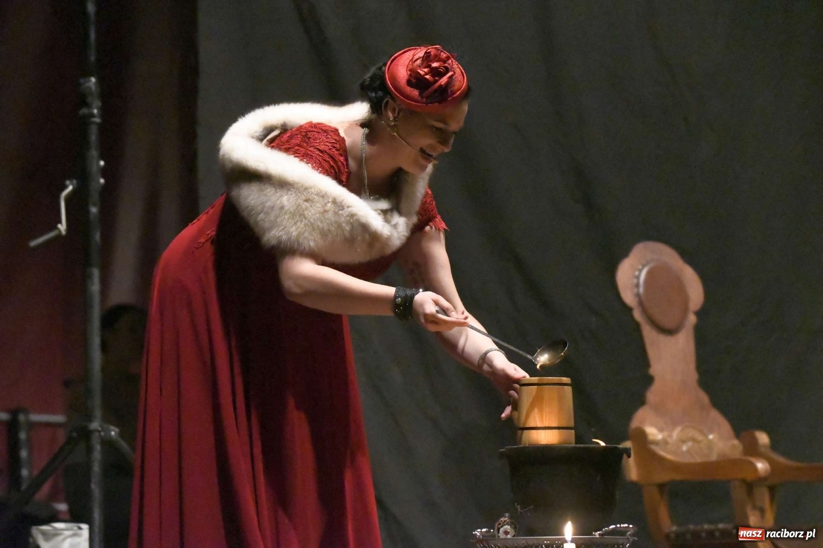 Zdjęcie w galerii na portalu naszraciborz.pl: Inscenizacja pożaru zamku w Raciborzu [FOTO i WIDEO] wiadomości z regionu