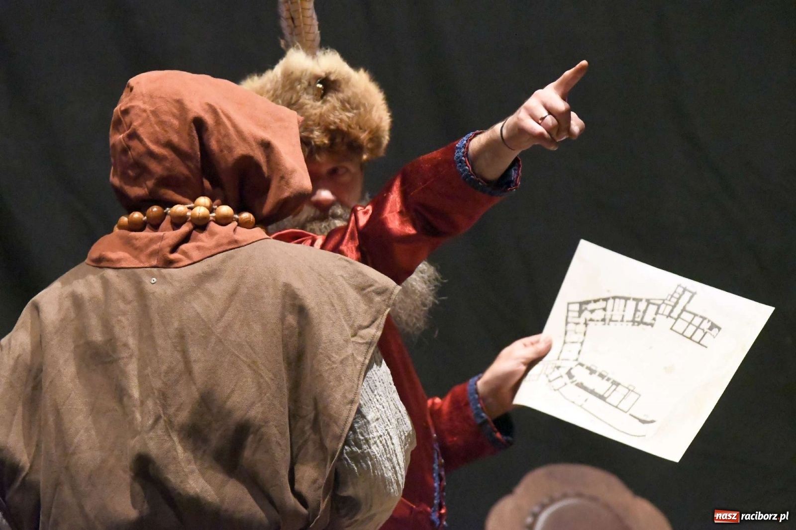 Zdjęcie w galerii na portalu naszraciborz.pl: Inscenizacja pożaru zamku w Raciborzu [FOTO i WIDEO] wiadomości z regionu