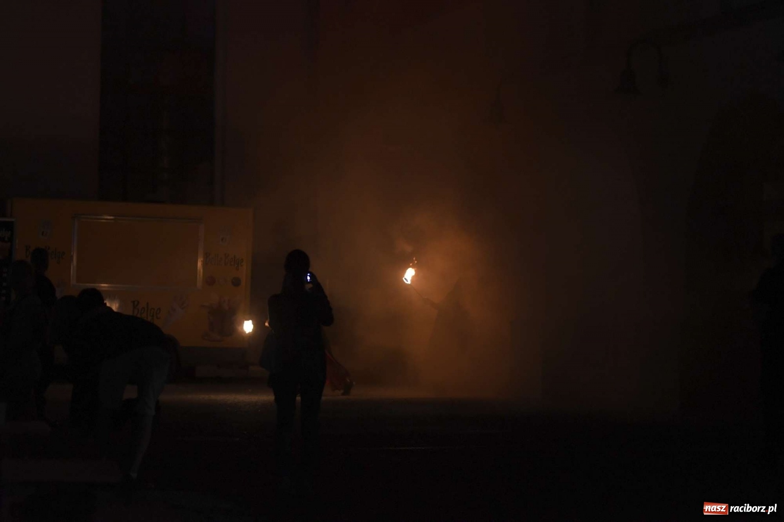 Zdjęcie w galerii na portalu naszraciborz.pl: Inscenizacja pożaru zamku w Raciborzu [FOTO i WIDEO] wiadomości z regionu