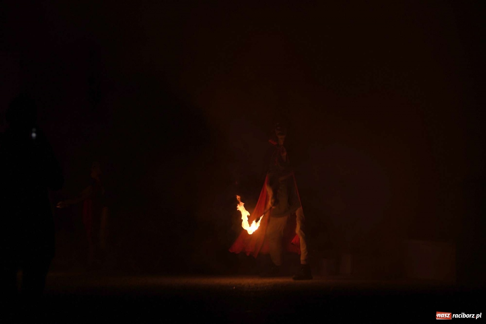 Zdjęcie w galerii na portalu naszraciborz.pl: Inscenizacja pożaru zamku w Raciborzu [FOTO i WIDEO] wiadomości z regionu