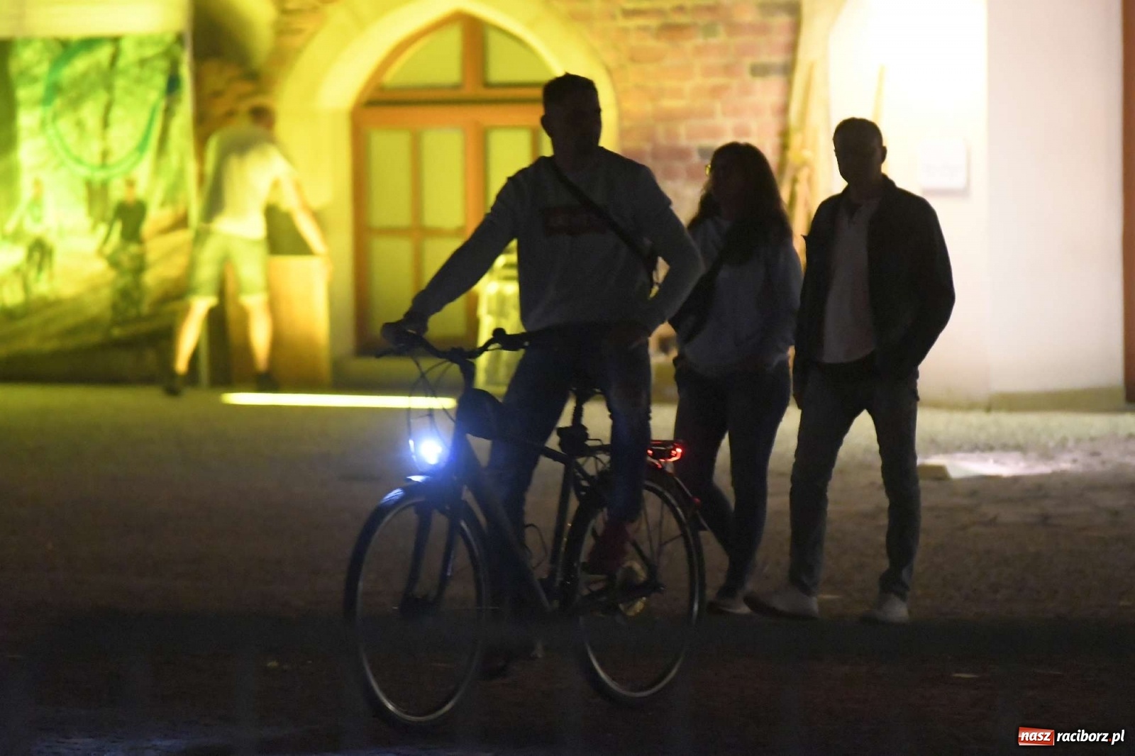 Zdjęcie w galerii na portalu naszraciborz.pl: Inscenizacja pożaru zamku w Raciborzu [FOTO i WIDEO] wiadomości z regionu